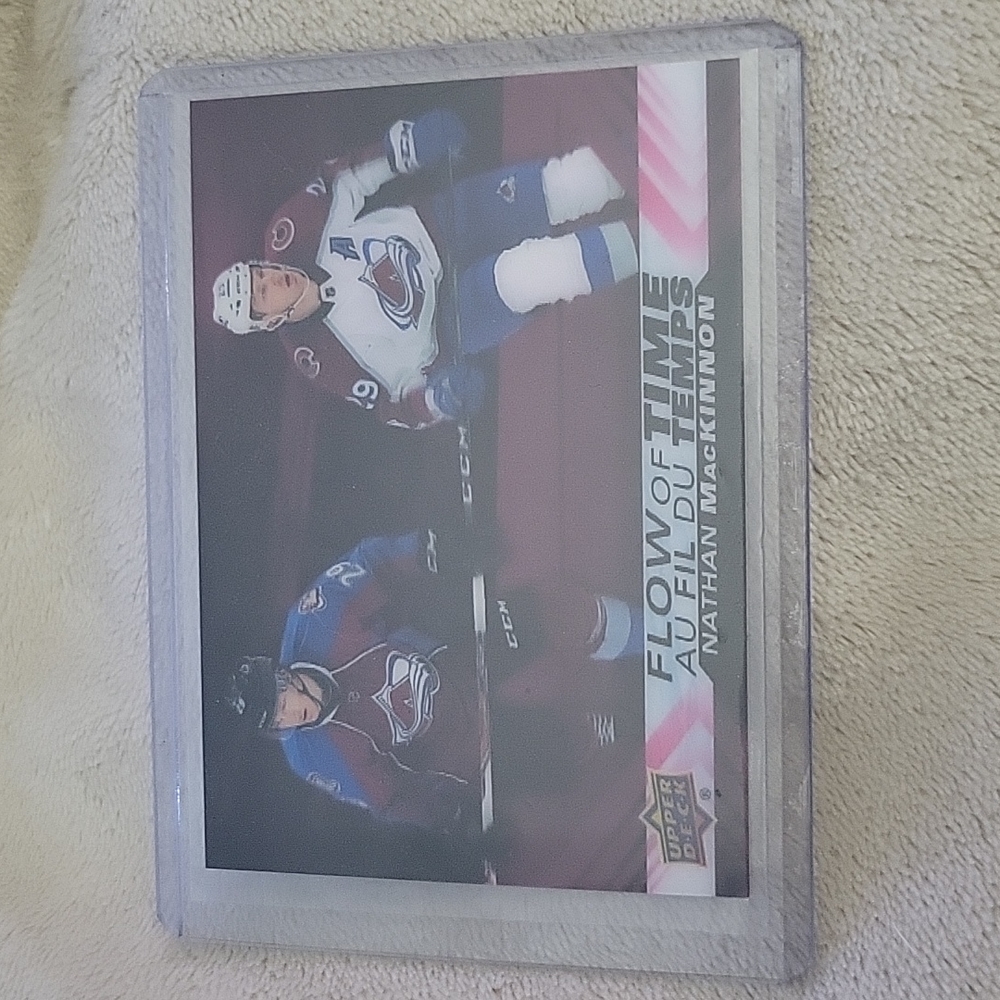 Flow of time Nathan Mackinnon hockey card